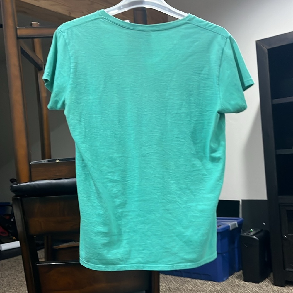 T-Shirt - Picture 2 of 3